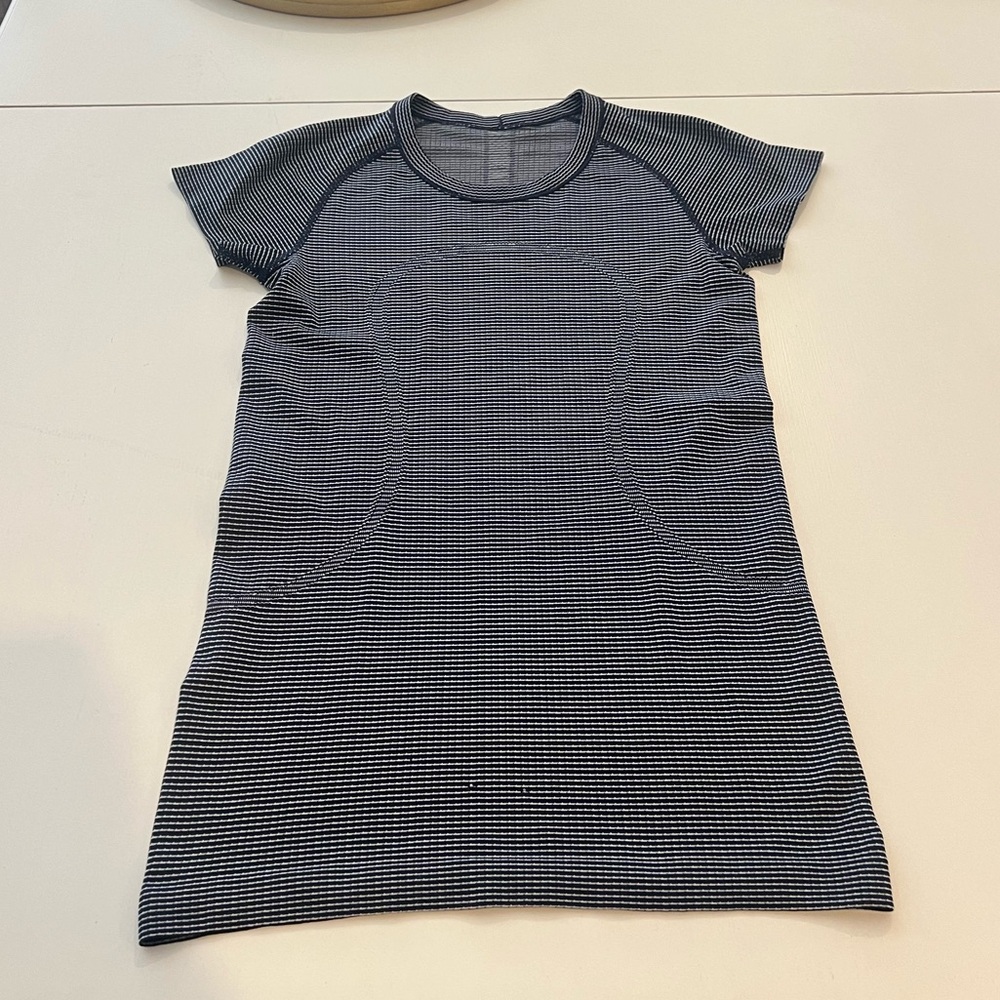 LULULEMON SWIFTLY TECH - NAVY & WHITE